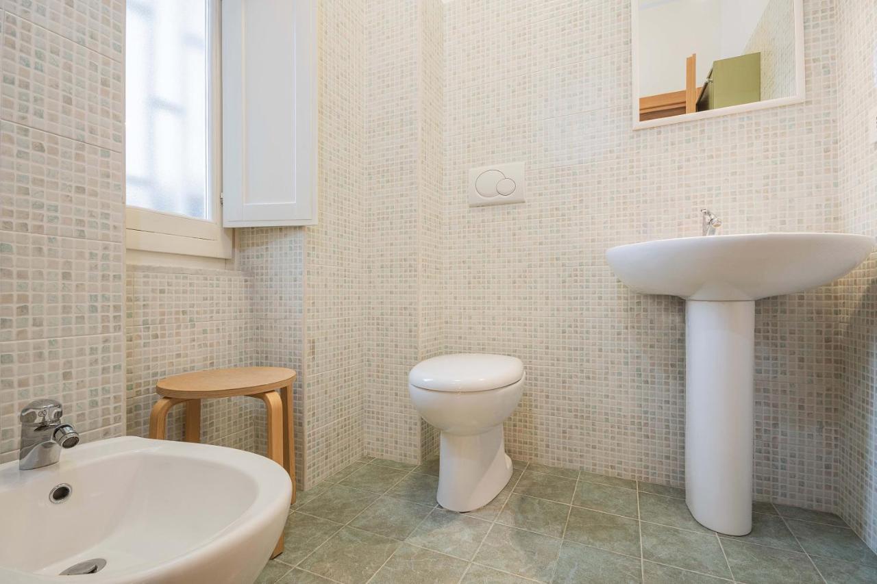 Nuovo Appartamento Beige Bari Extérieur photo