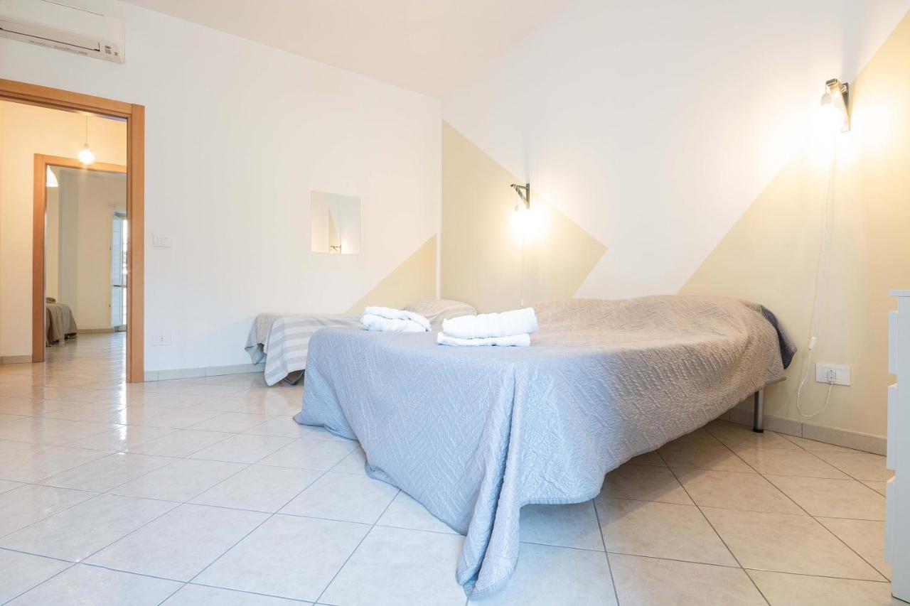 Nuovo Appartamento Beige Bari Extérieur photo