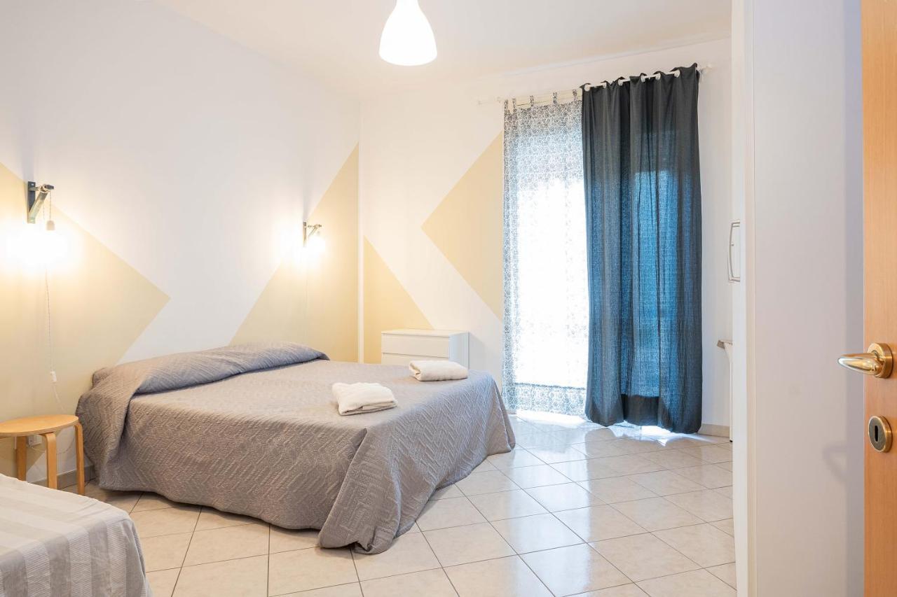 Nuovo Appartamento Beige Bari Extérieur photo