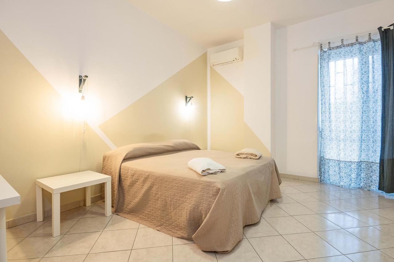 Nuovo Appartamento Beige Bari Extérieur photo