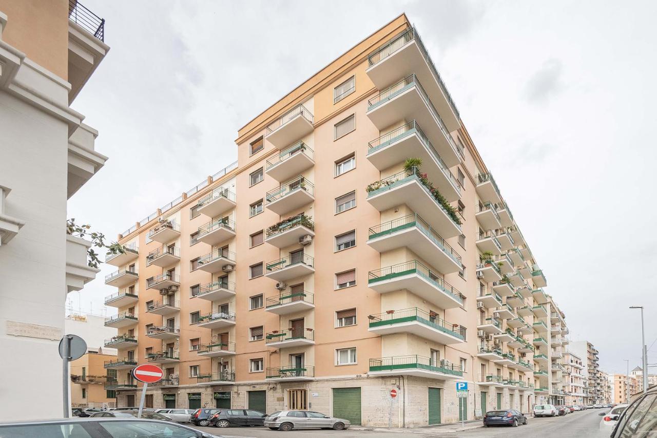 Nuovo Appartamento Beige Bari Extérieur photo