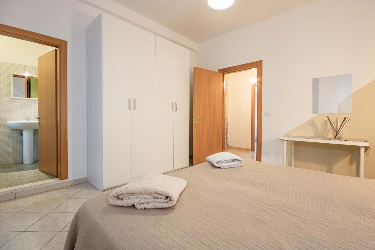 Nuovo Appartamento Beige Bari Extérieur photo